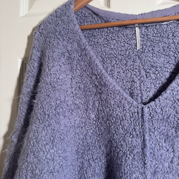 Free People Icing V-Neck Fuzzy Eyelash Slouchy Size L - Picture 7 of 10